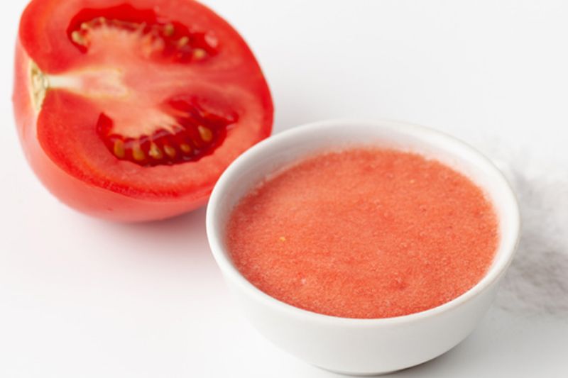 bột cà chua se khít chân lông