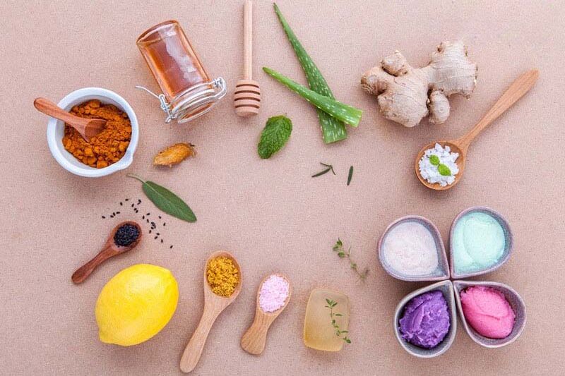 đắp mặt nạ hỗ trợ sáng da