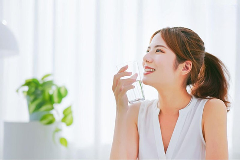 bổ sung nước giúp tăng collagen