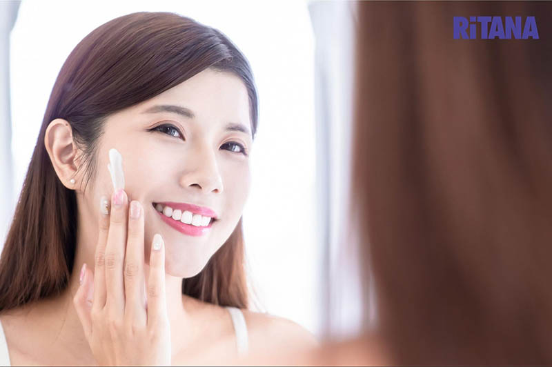 dùng các loại kem dưỡng da sau khi bắn laser chữa nám