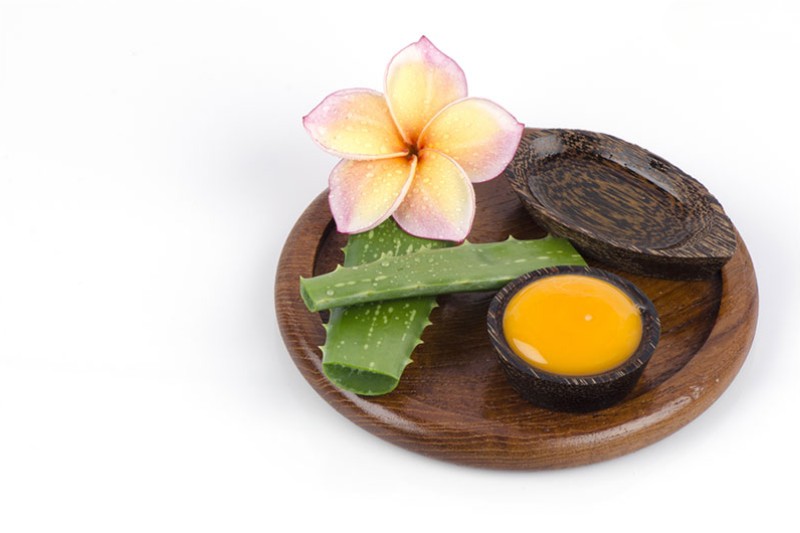 trị nám bằng nha đam và trứng