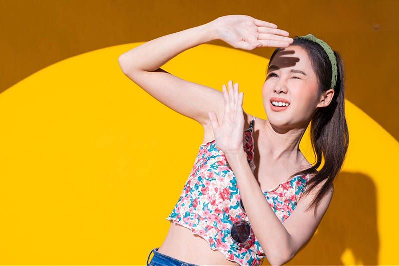 tiếp xúc ánh nắng gây sạm nám da