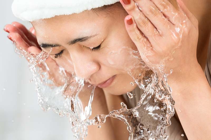 rửa mặt ngăn ngừa da lão hoắ