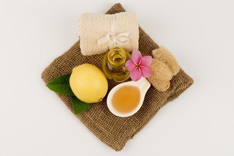 làm trắng da bằng mật ong chanh và oliu
