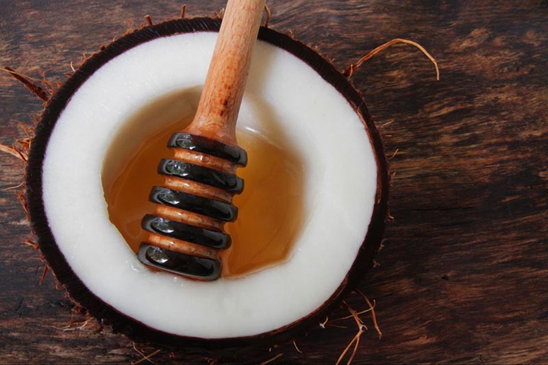 trị nám bằng dầu dừa và mật ong