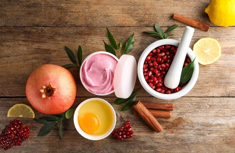 Hướng dẫn 7 cách làm mặt nạ lựu đẹp da cực dễ tại nhà