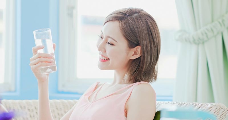 Da mặt khô nên dùng gì để không bị lão hóa sớm?