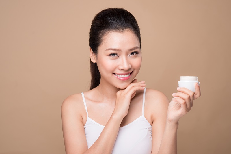 [Giải đáp] Có nên dùng kem dưỡng da ban đêm không?
