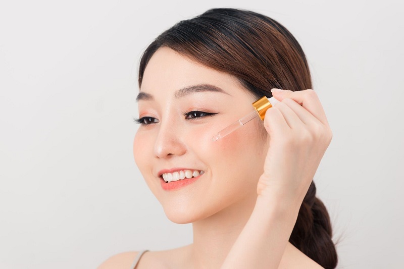 Giải đáp thắc mắc dùng 2 loại serum cùng lúc được không?