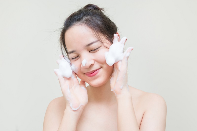 Một ngày nên rửa mặt mấy lần là hợp lý và tốt cho da?