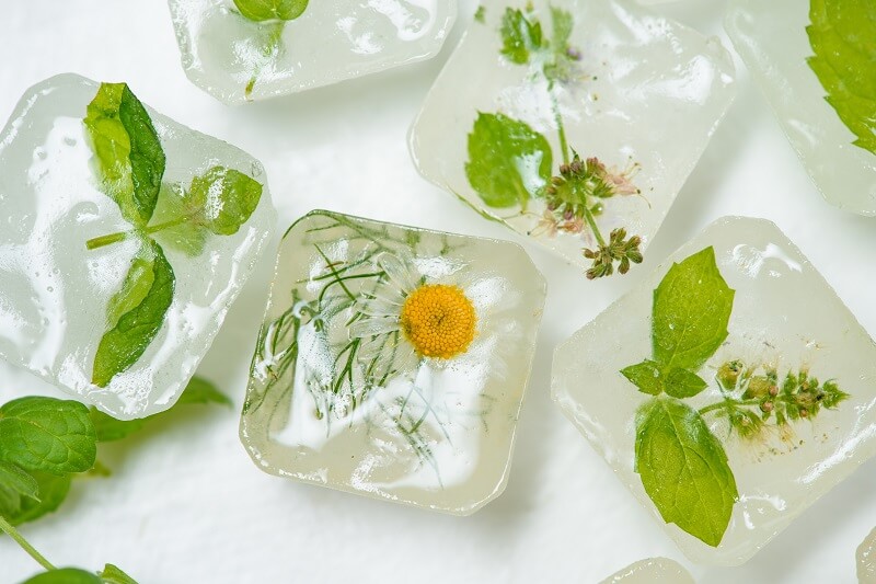 Rửa mặt bằng nước đá và 6 công dụng bất ngờ ít ai biết