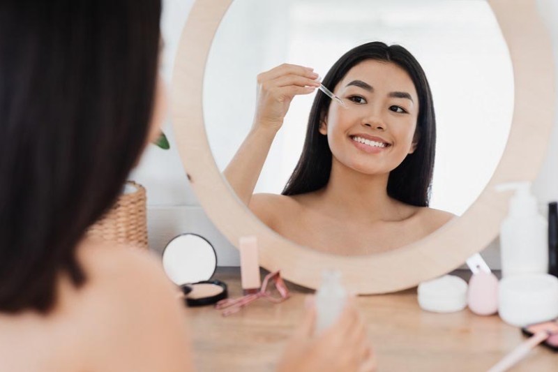 dùng serum chăm sóc da dầu