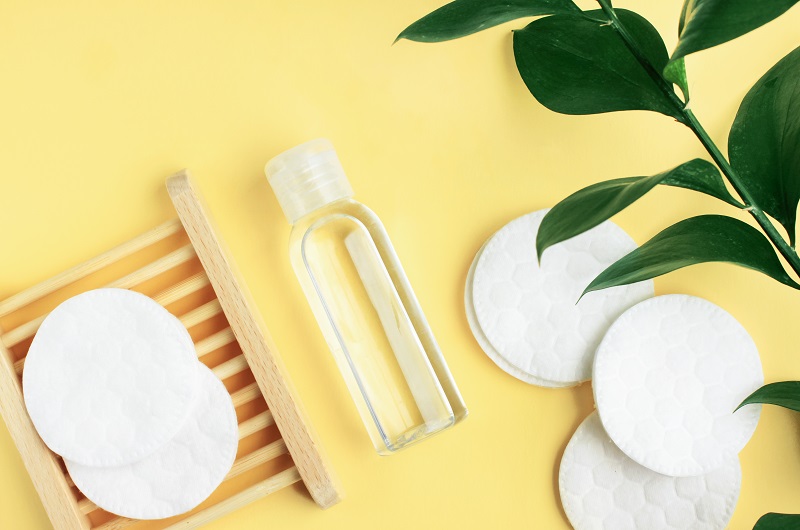 3 tác hại của nước hoa hồng khi dùng sai cách