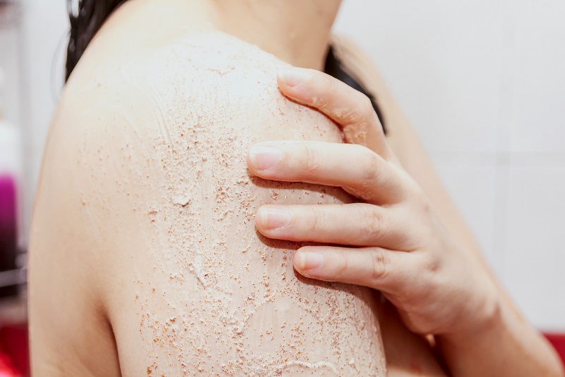 6 cách tẩy tế bào chết bằng bột đậu đỏ đơn giản tại nhà