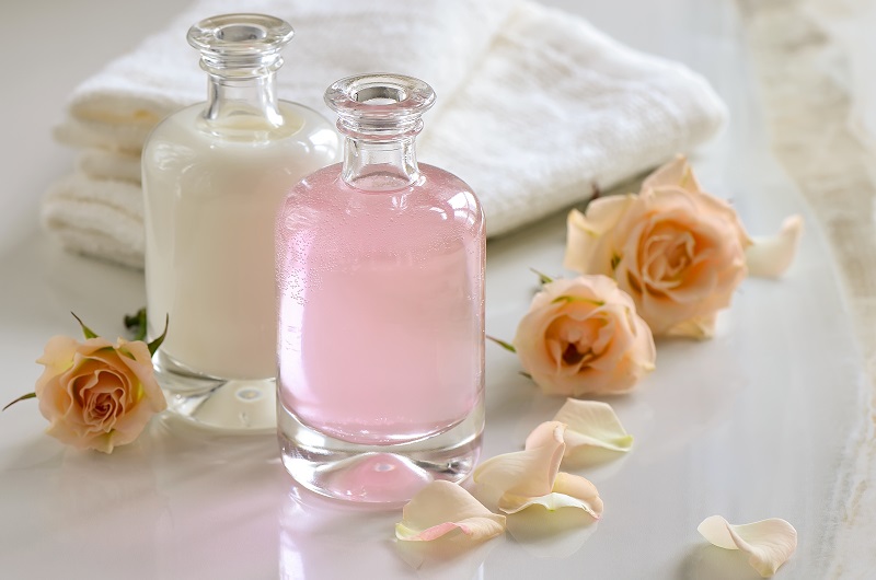 Toner và nước hoa hồng có giống nhau không?
