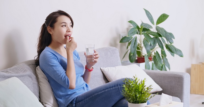 Uống Collagen có bị nổi mụn không, có nóng không?