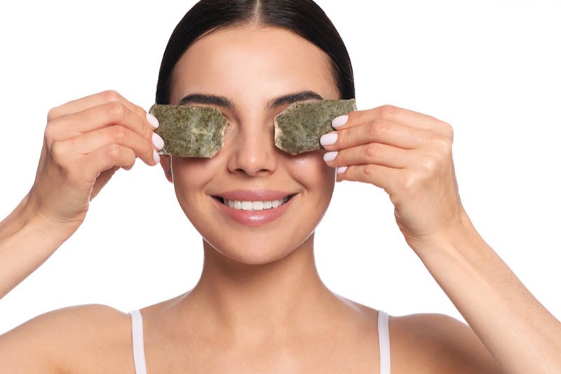 đắp túi trà thị thâm mắt