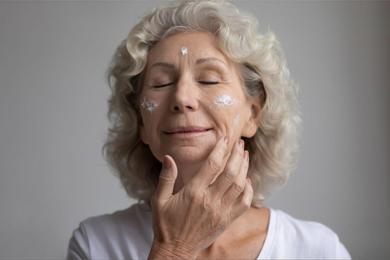 chống nắng chống lão hóa da cho tuổi 50