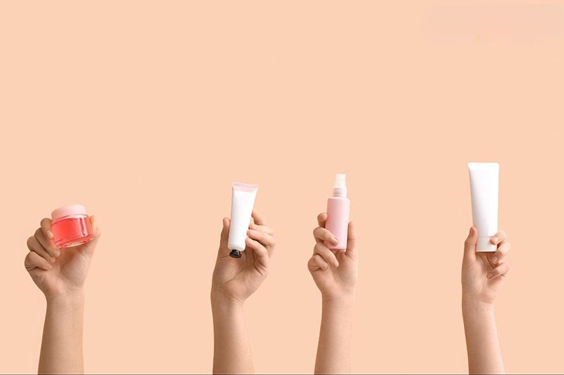 dùng mỹ phẩm gây rối loạn sắc tố