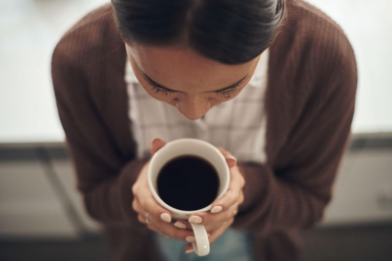 dùng cà phê nguyên chất sẽ có lơi cho làn da