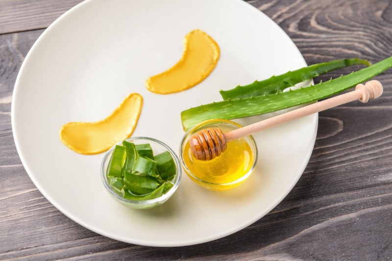 nha đam và mật ong chữa đồi mồi