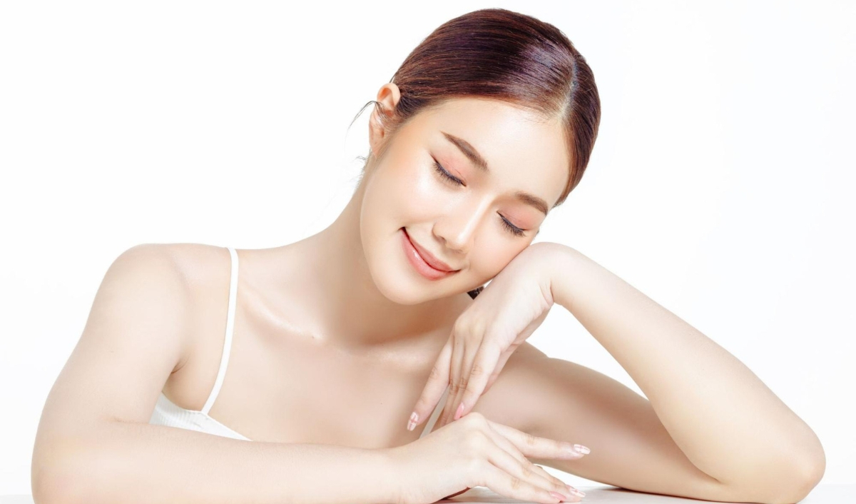 dùng hà thủ ô giúp da trắng sáng