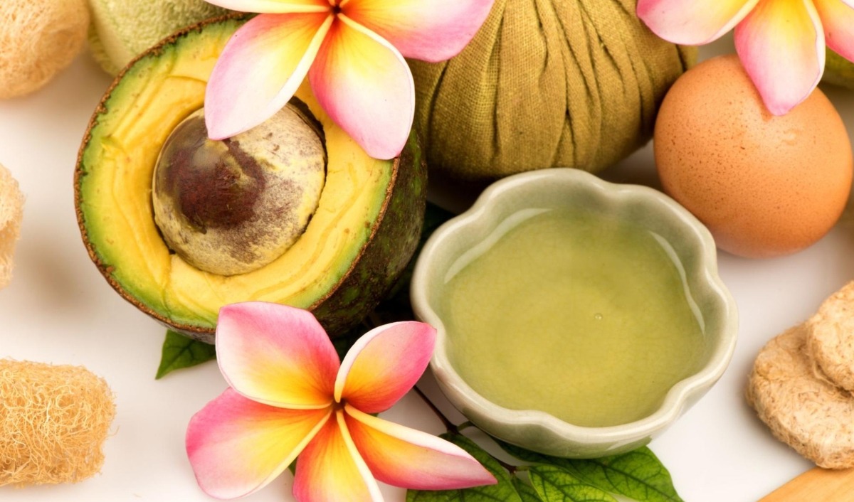 quả bơ kết hợp trứng gà giảm nám